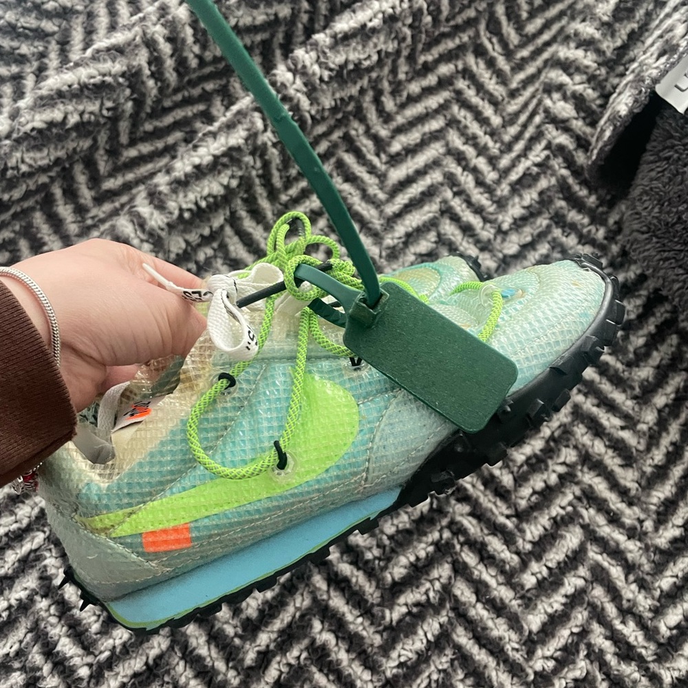 Nike Offwhite racer